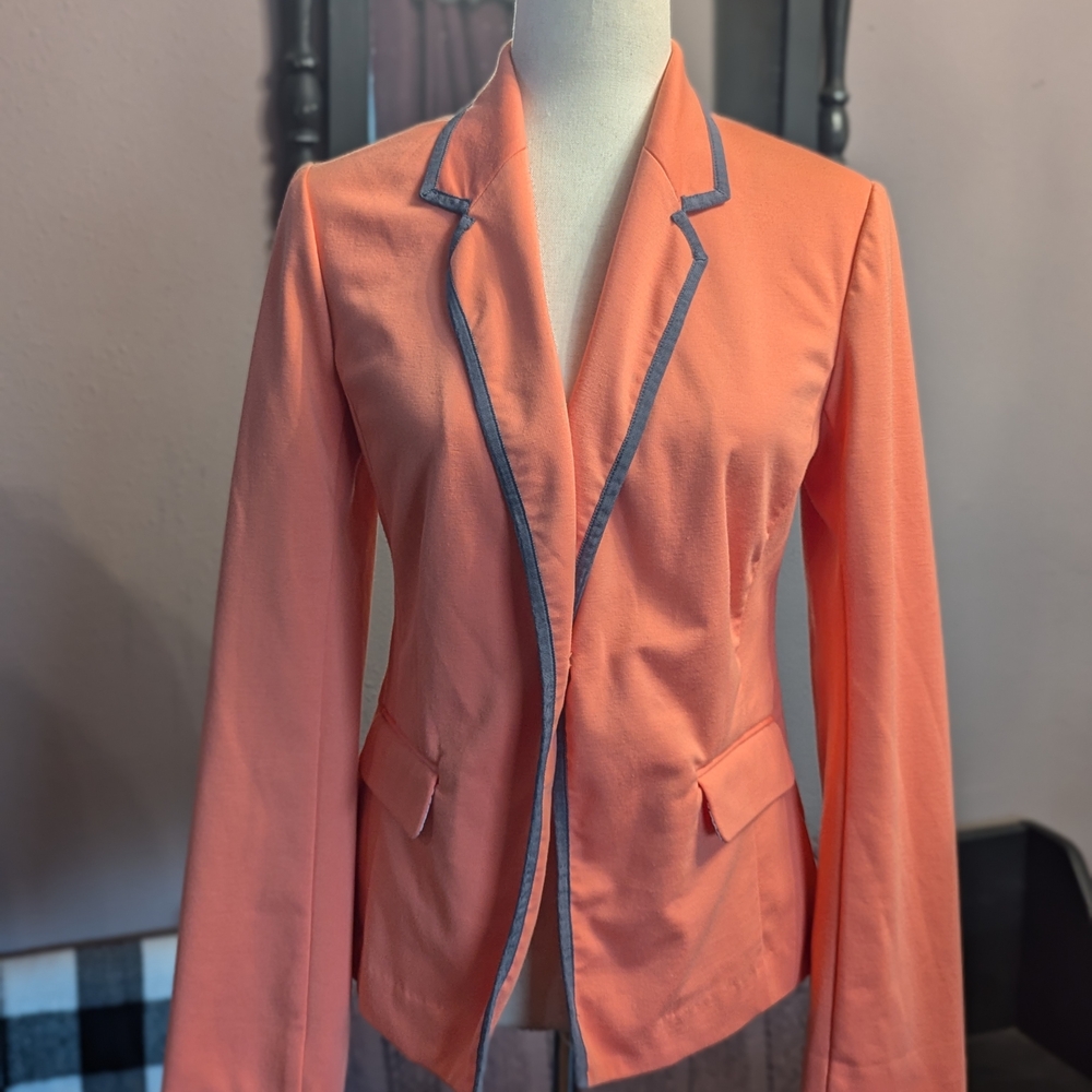 Ellen Tracy Coral Blazer with Blue Trim